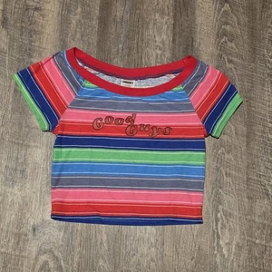 Chucky Good Guys Arco Iris Rayas Recortado Top Manga Corta Juegos con disfraces Talla Pequeña - Imagen 1 de 8