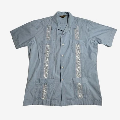 Camisa De Colección Juan Carlos Guayabera Para Hombre Talla L Botón Manga Corta Bordada Azul Foto 1 de 4