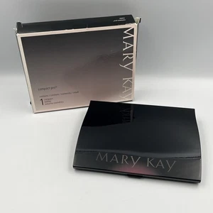 Mary Kay Large Black Compact Pro mit großem Spiegel #018587 - ungefüllt neu im Karton - Bild 1 von 5