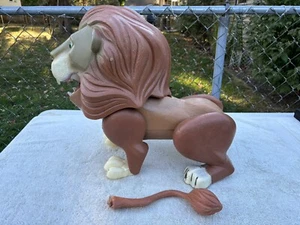 Vintage 1963 Irwin Dandy The Lion battery Operated Toy Lion W/Tail & Batt. Cover - Picture 1 of 10