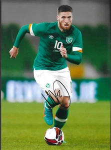 Fußball - Matt Doherty - handsigniertes A4-Foto - Republik Irland - COA - Bild 1 von 1
