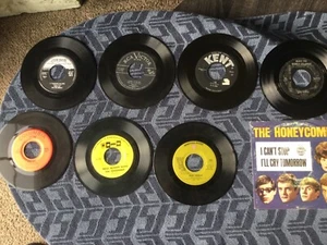 LOT OF 8 45s From 60s R&B ROCK N ROLL B B KING THE BYRDS EARTHA KITT VG TO VG+ - Picture 1 of 9