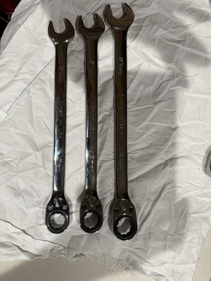 Snap On Ratchet Combo Wrench Set Of Three 18,16,15 - Image 1 of 4