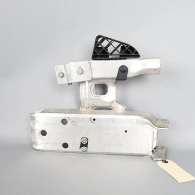 2014-2016 宝马 M235i 散热器支撑支架左原始设备制造商二手 — 第 1/4 张图片