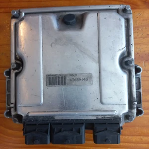 CALCULATEUR PEUGEOT 206 2.0 HDI -DÉCODÉ-BOSCH EDC15C2 0281011525 / 9651256880 - Picture 1 of 2