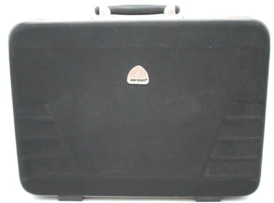 4x13x17 MONT CRUISER Llave y Combo Bloqueo Suave MALETÍN Buen Estado Usado Sylish Foto 1 de 4