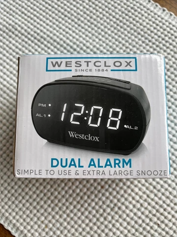 WESTCLOX DUAL ALARM CLOCK Simple to use & extra large snooze Cover