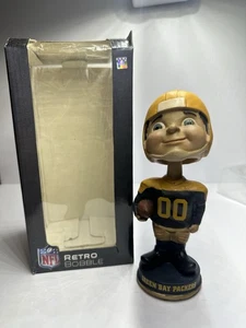 Green Bay Packers RETRO BOY NFL Bobblehead FOCO Bart Starr Brett Favre - Picture 1 of 5