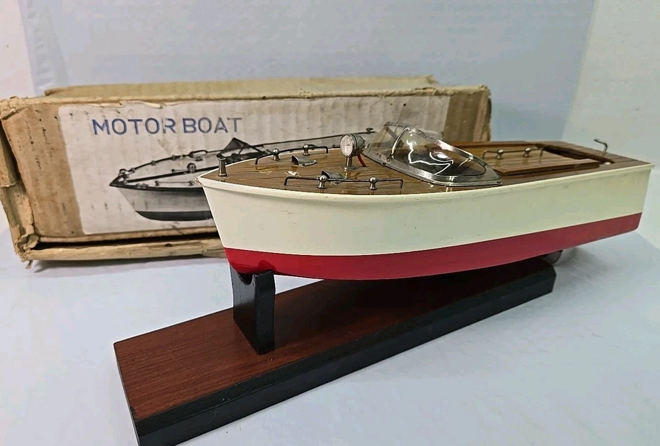 Modelo de barco a motor de madera vintage con caja original sin probar hecho en Japón Foto 1 de 4