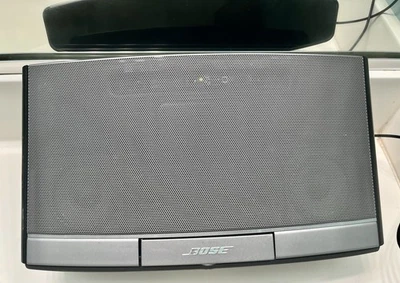 Altavoz portátil de música digital Bose SoundDock N123 con control remoto y cable de alimentación probado Foto 1 de 4