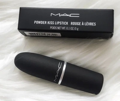 MAC COSMETICS POLVO KISS LÁPIZ LABIAL 3 G/0,1 OZ TAMAÑO COMPLETO NUEVO EN CAJA Foto 1 de 3
