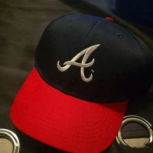 Atlanta Braves Baseball Mütze Cap Herren verstellbar rot dunkelmarine blau MLB Hüte - Bild 1 von 3