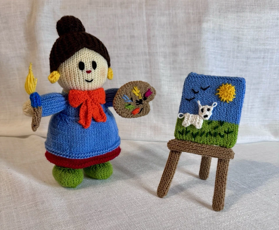 Artista tejida a mano Daphne Dabble de Jean Greenhowe’s Village patrón de damas Foto 1 de 4