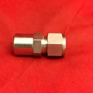 Conector macho Swagelok SS, 1/2 pulgada Tubo OD x 1/2 in. Soldadura de tubería macho SS-810-1-8W - Imagen 1 de 1