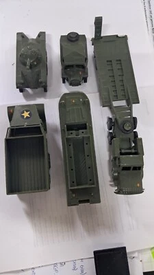 Lotto 5 POLITOYS N° 12, 6, 1, 18 ,7 Militari  ITALY In plastica - Immagine 1 di 4