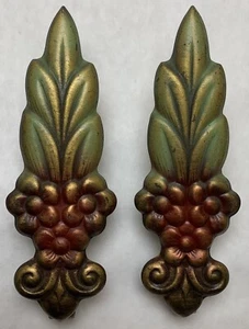 1 Pair 1930s-40s Metal Tin Flowers & Leaves Curtain Tiebacks 6 1/8" Multicolored - Picture 1 of 7