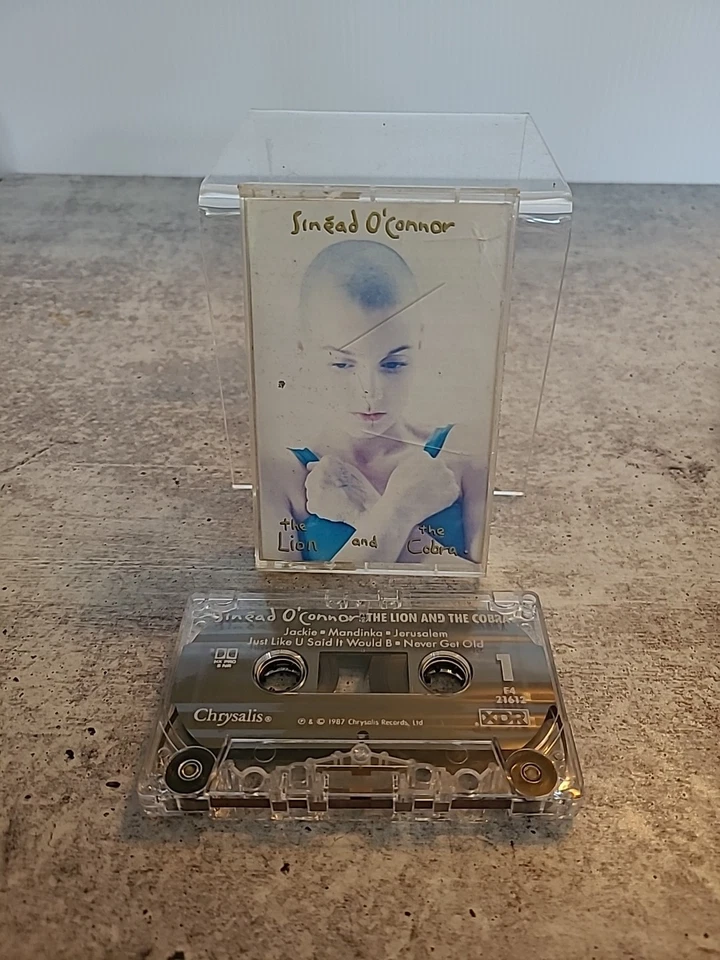 Sinead O'Connor - The Lion and the Cobra 1987 Cassette Tape - Jerusalem Troy Etc Foto 1 de 1
