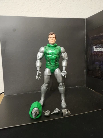 Marvel Legends Secret Wars Dr. Doom  (Vs. Captain Marvel 2 Pack) New Loose Cover