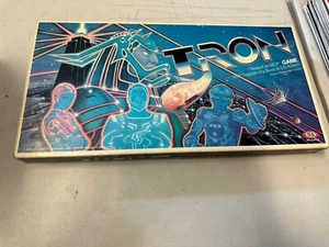 Tron Board Game Assault On MCP Vintage Disney, missing parts w/ nice box - Picture 1 of 8