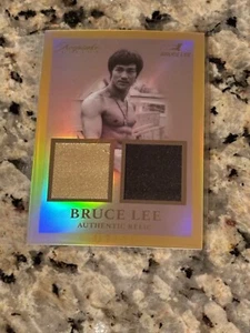 Bruce Lee Authentic 01/10 Double Relic Card Andenken 50th Anniversary - Bild 1 von 5