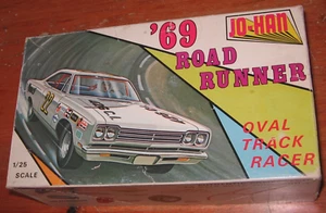 Johan 1969 Plymouth Roadrunner Kit # GC-2200 progetto costruito in scatola 1/25 Jo-Han 69 - Foto 1 di 13