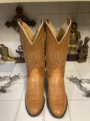 NOCONA ROCKABILLY VINTAGE BUTTERCUP WESTERN COWBOY DANCEHALL RODEO BOOTS 6.5 C - Image 1 of 4