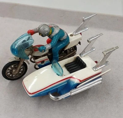 Kikaider 01 Máquina Doble Kikaider 01 Máquina Doble Popy Foto 1 de 4