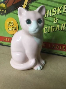 ELPA Alcobaca Ceramic Cat Figurine Pink & White Blue Eyes - Picture 1 of 13