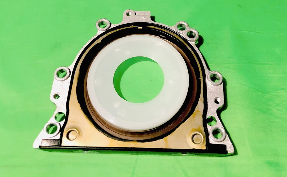 Заднее уплотнение двигателя 1999-2008 Audi A3 A4 VW Jetta Passat Golf Beetle 2,0 л 1,9 л 1,8 л - Изображение 1 из 1