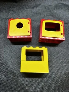 Vintage LEGO 1980's Duplo 3 Door/ Window Pieces, 2 Red & 1 Yellow, - Picture 1 of 22
