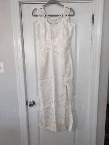 Jessica McClintock Gunne Sax Lace Wedding Dress women's white sheath 1970s midi
