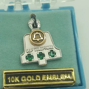 10k GOLD C&P TELEFON EMBLEM CHARM SMARAGDE 20 JAHRE SERVICE CHESAPEAKE & POTOMAC - Bild 1 von 4
