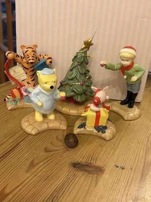 Royal Doulton Winnie The Pooh Christmas Full Set Including Tigger. - Image 1 of 4