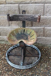Vintage tractor seat stool - Picture 1 of 4