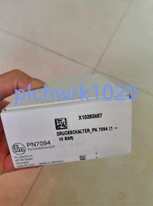 1 PCS NEW IN BOX IFM Pressure Sensor pn7094 - Picture 1 of 3