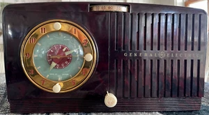 Vintage General Electric Model 505 Tube Alarm Clock Radio Brown- UNTESTED- READ! - Picture 1 of 16