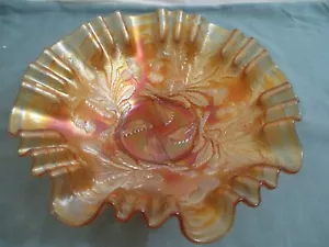 Vintage lovely Fenton "Thistle" design 9" candy dish ribbon crimped edge - Picture 1 of 4
