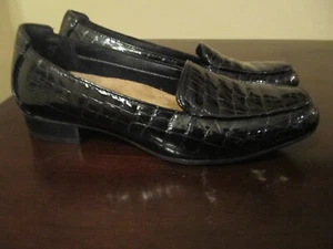 Clarks Artisan Women’s Keesha Luca Loafer 9 Black Patent Leather Croc Slip Ons - Picture 1 of 9