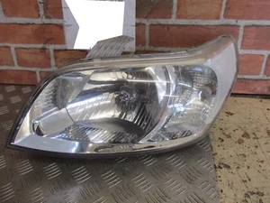 FARO DELANTERO CHEVCHEVROLET AVEO 2010 3 PUERTAS ESCOTILLA NS PASAJEROS - Imagen 1 de 3