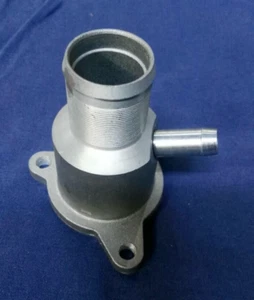 RENAULT Kangoo SCENIC CLIO MEGANE LAGUNA 1.4 1.6 THERMOSTATGEHÄUSE Aluminium - Bild 1 von 2