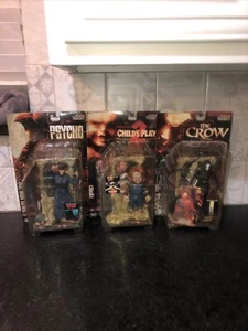 Lot of 3 - McFarlane Toys Movie Manics Chucky, Psycho, edward major box damage - Picture 1 of 24