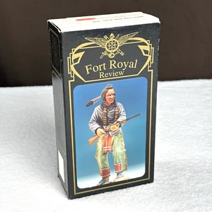 ¡NUEVO! De colección Fort Royal Review Crow Army Scout 1876 Nativo Americano Indio Modelo Kit - Imagen 1 de 8