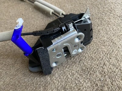 Conjunto de bloqueo manual pasajero delantero derecho Nissan NV200 2015  Foto 1 de 3