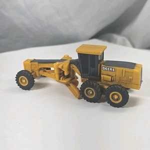 ERTL John Deere Road Construction Ahead Motor Grader 1:64 Diecast Work Crew Rig - Picture 1 of 11