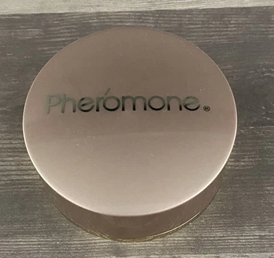 Polvo de oro feromona Marilyn Miglin 1 OZ Polvo para polvo nuevo Foto 1 de 3