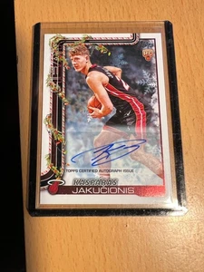 2025-26 Topps Holiday Kasparas Jakucionis Auto Rookie RC #H180 SP Heat - Picture 1 of 2