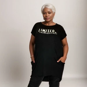 CAMISETA LARGA CON BOLSILLOS ROCKTHOSECURVES MUJER EDICIÓN LIMITADA - Imagen 1 de 21