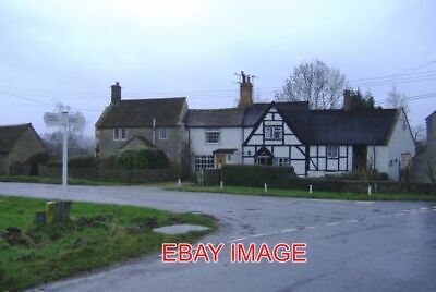 Photo  East Tytherton Cottages A Nice Miscellany Of Cottages Face The Village Gr • 2.55€
