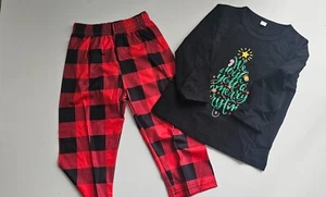 We Wish You a Merry Christmas" Prints Red & Black Pajamas Size 2T NEW - Picture 1 of 2