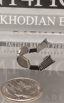 Hot Toys TMS085 Batman traje de murciélago táctico 1/6 figura de acción posición ascendente gafas  Foto 1 de 4